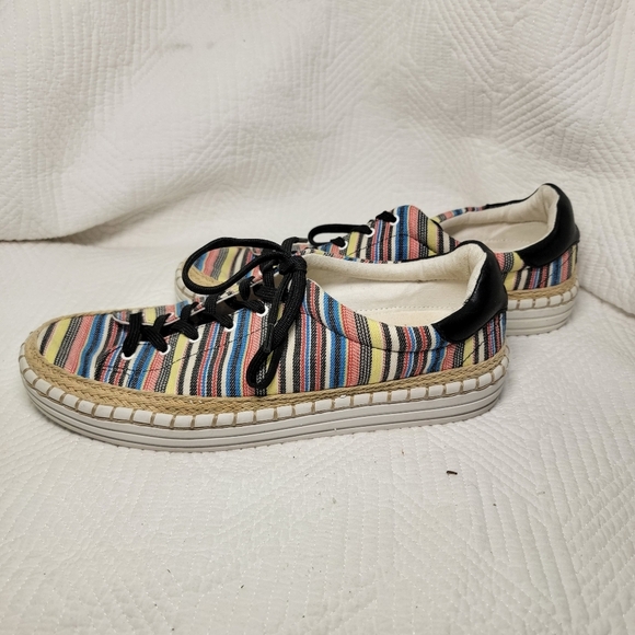 Sam Edelman size 9 multi colored lace up shoes.  EUC. - Picture 1 of 10